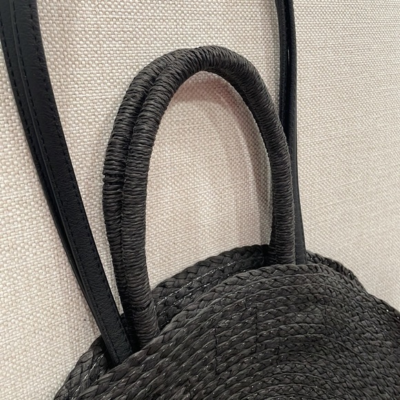 Round Straw Tote Bag - Picture 9 of 9